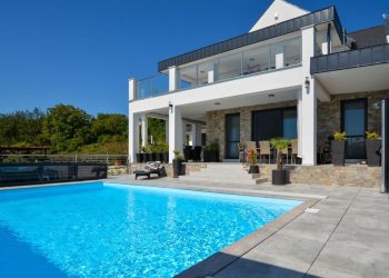 luxury-villa-balatongyorok-kulso-08-1024x683