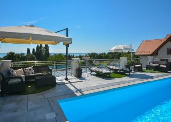 luxury-villa-balatongyorok-kulso-13-1024x683